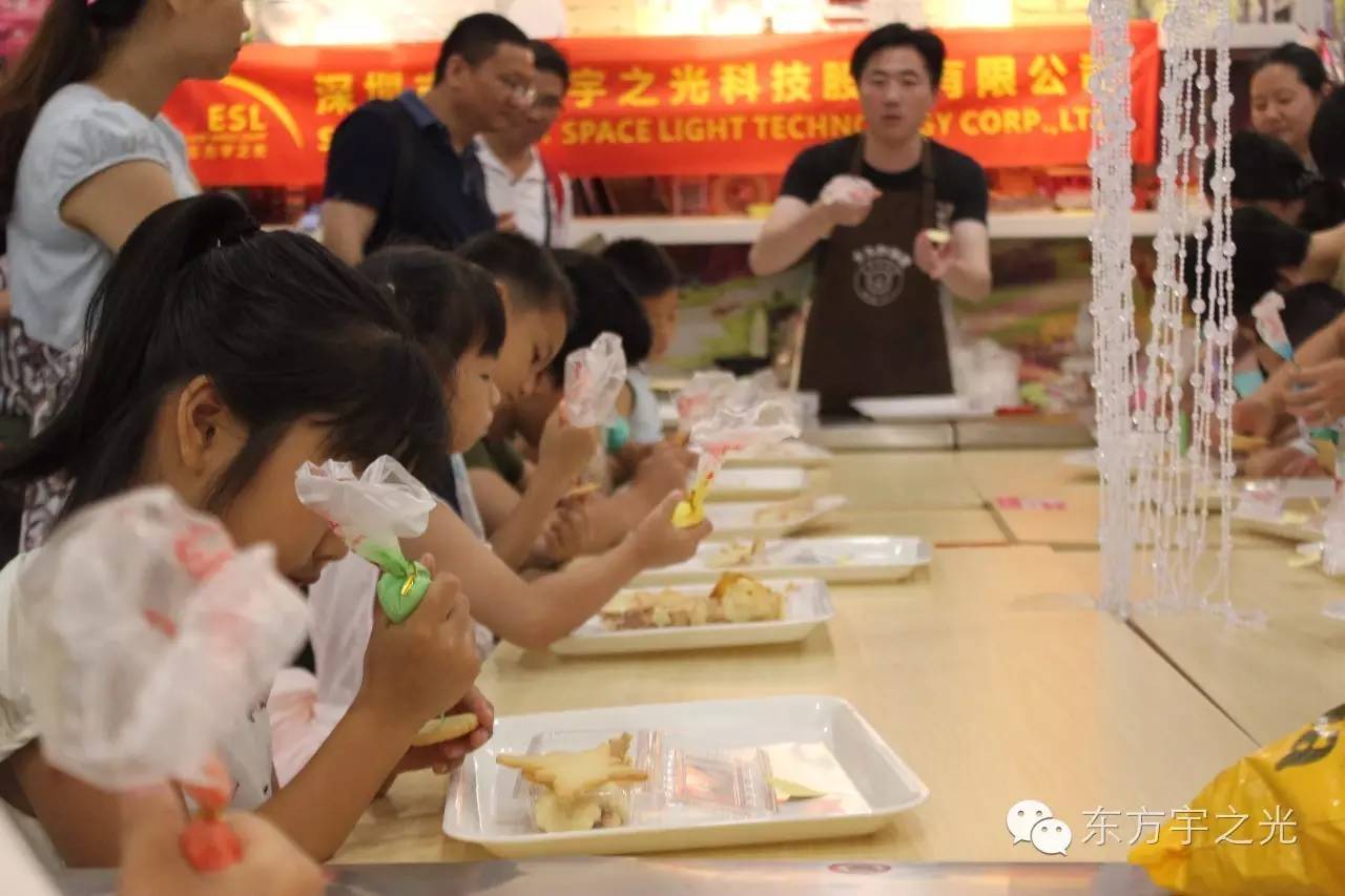 香港正版资料全年